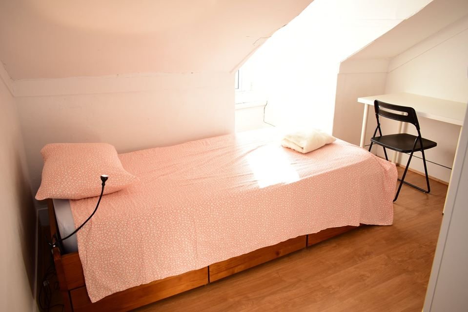 Comfort Single Room 2 – Elegant & Furnished — Flat L, São Jorge de Arroios