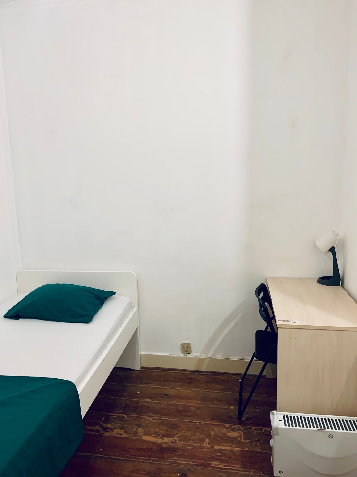 Cozy & Quiet Single Room 4 in Student Shared Apartment — Saldanha 3D, São Sebastião da Pedreira