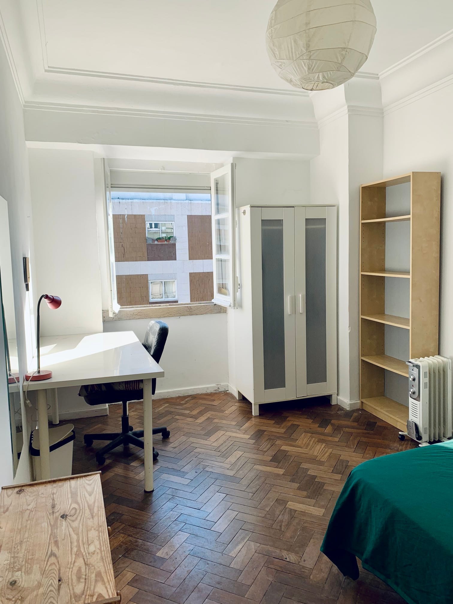 Cozy Double Room 5 with Warm Furnishings — Flat E, São Jorge de Arroios