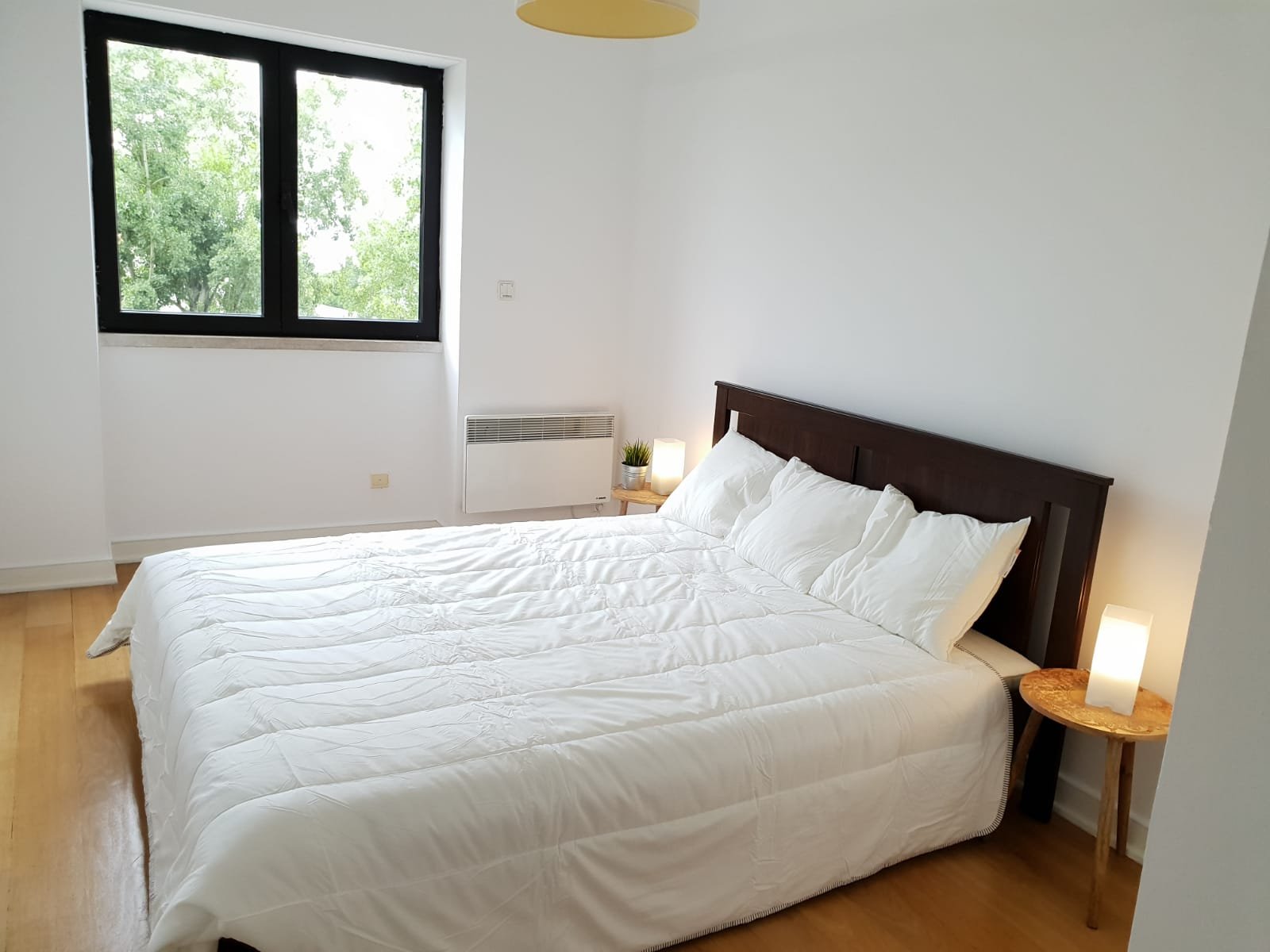 Beautiful Double Room (3) in 6-bedroom Shared Apartment — Lupi, Lapa
