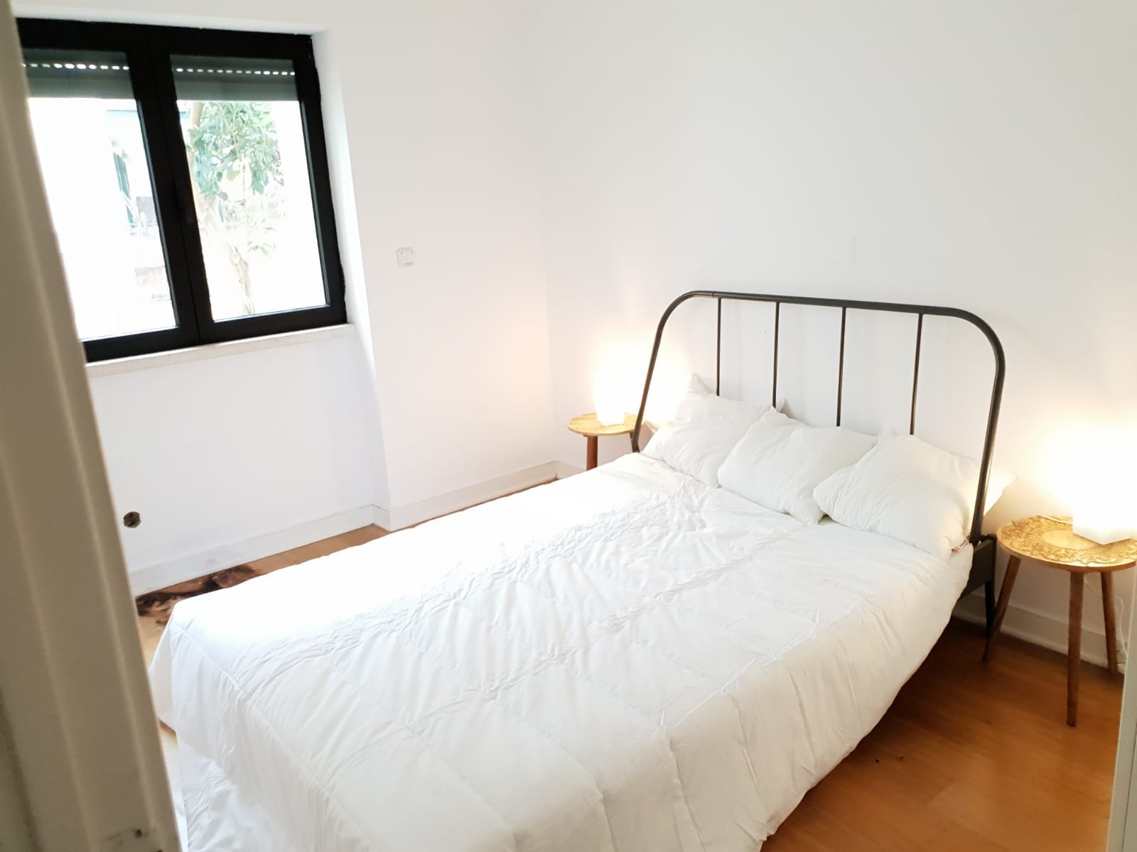 Lovely Double-Bed Room (5) — Lupi, Lapa