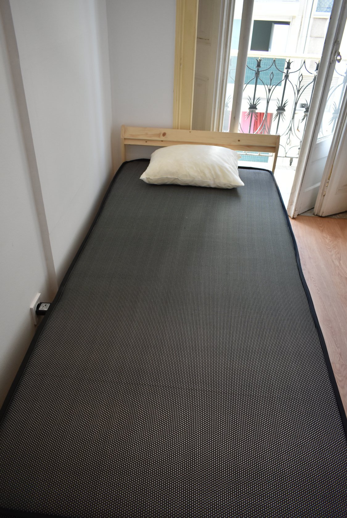 Cozy Single Room 5 with Desk & City View — Flat G, Anjos